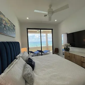 ocean-front-seadreams-luxury-2-with-7-mile-beach-views.greaterantilleshotels.net/